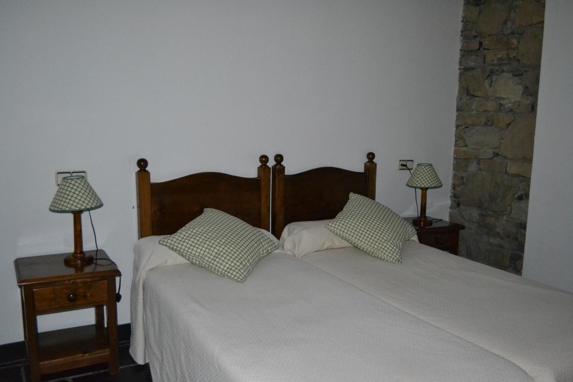 Apartamentos Linsoles Ерісте Екстер'єр фото