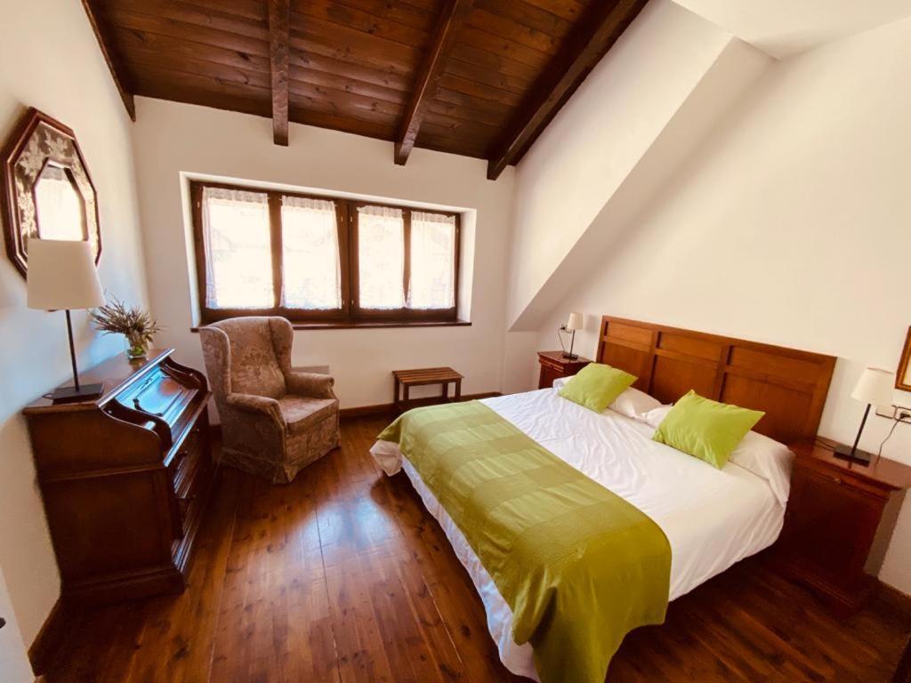 Apartamentos Linsoles Ерісте Екстер'єр фото