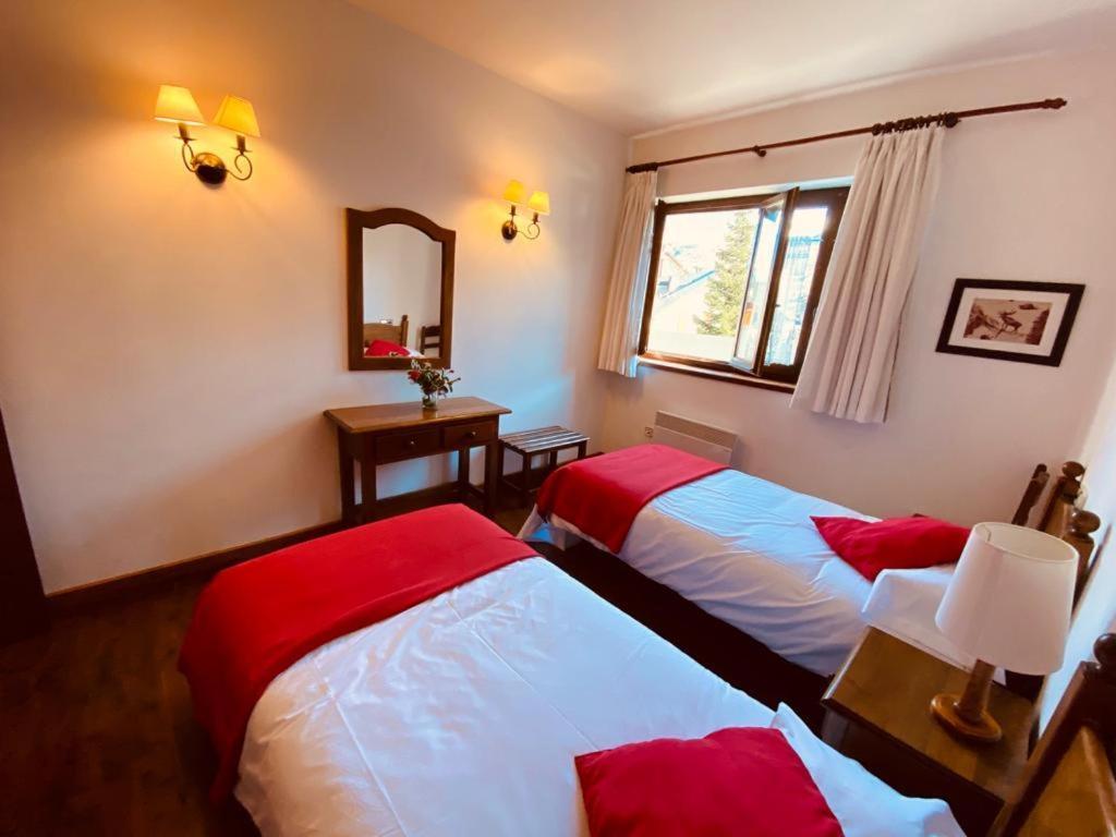 Apartamentos Linsoles Ерісте Екстер'єр фото